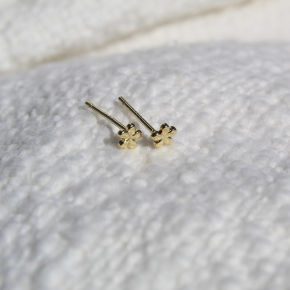 Sterling Silver Dainty Gold Flower Stud Earrings - Picture 4 of 8